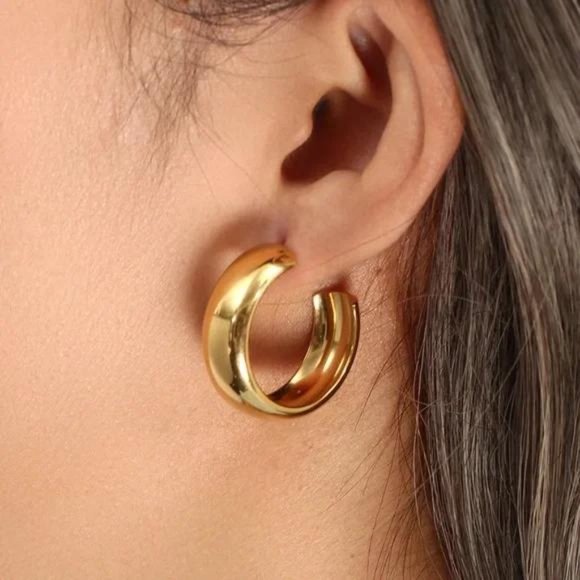 NEW 18K GOLD WIDE HOOP EARRINGS - Picture 2 of 6